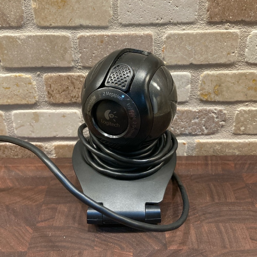 Logitech 2MP Webcam with Built-In Microphone